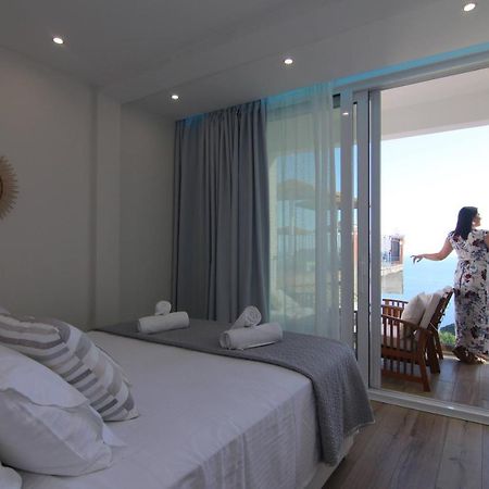 Lakones Deluxe Suites Exterior foto